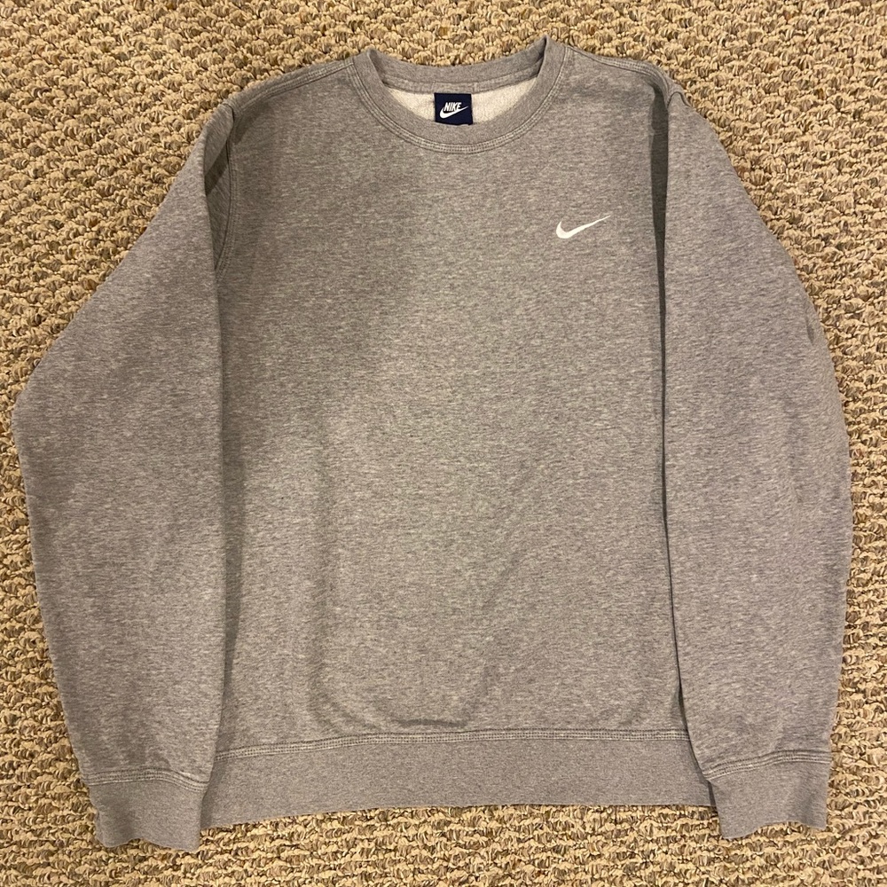 Men’s Nike crew neck